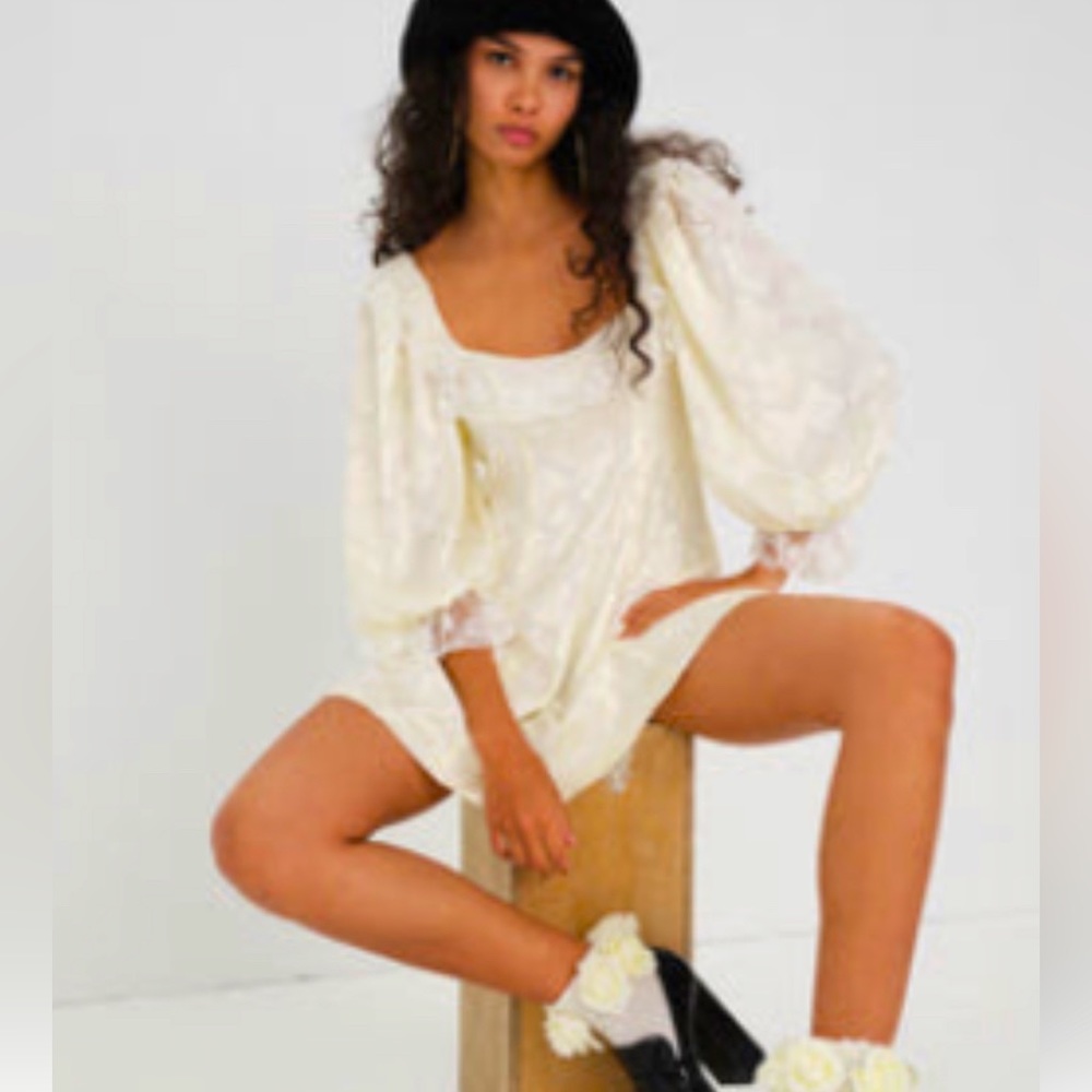 For love and lemons dress!